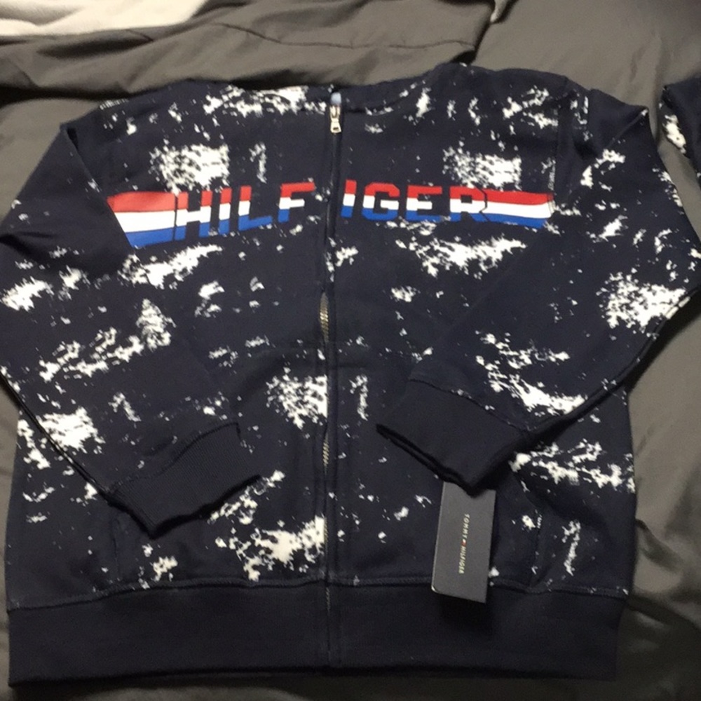 Kids Hilfiger hoodie NWT size large